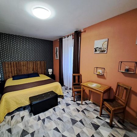 Hotel Le Bearn Bagnères-de-Bigorre Zewnętrze zdjęcie