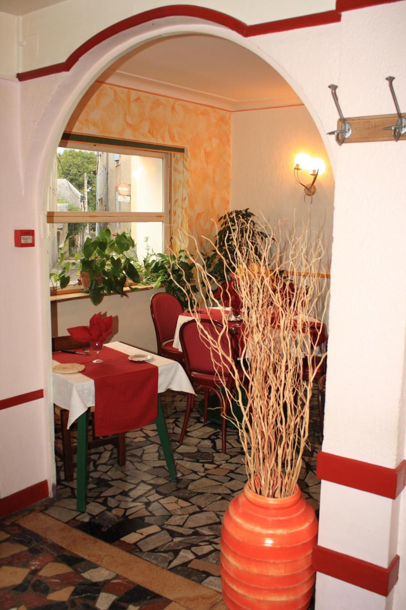 Hotel Le Bearn Bagnères-de-Bigorre Zewnętrze zdjęcie