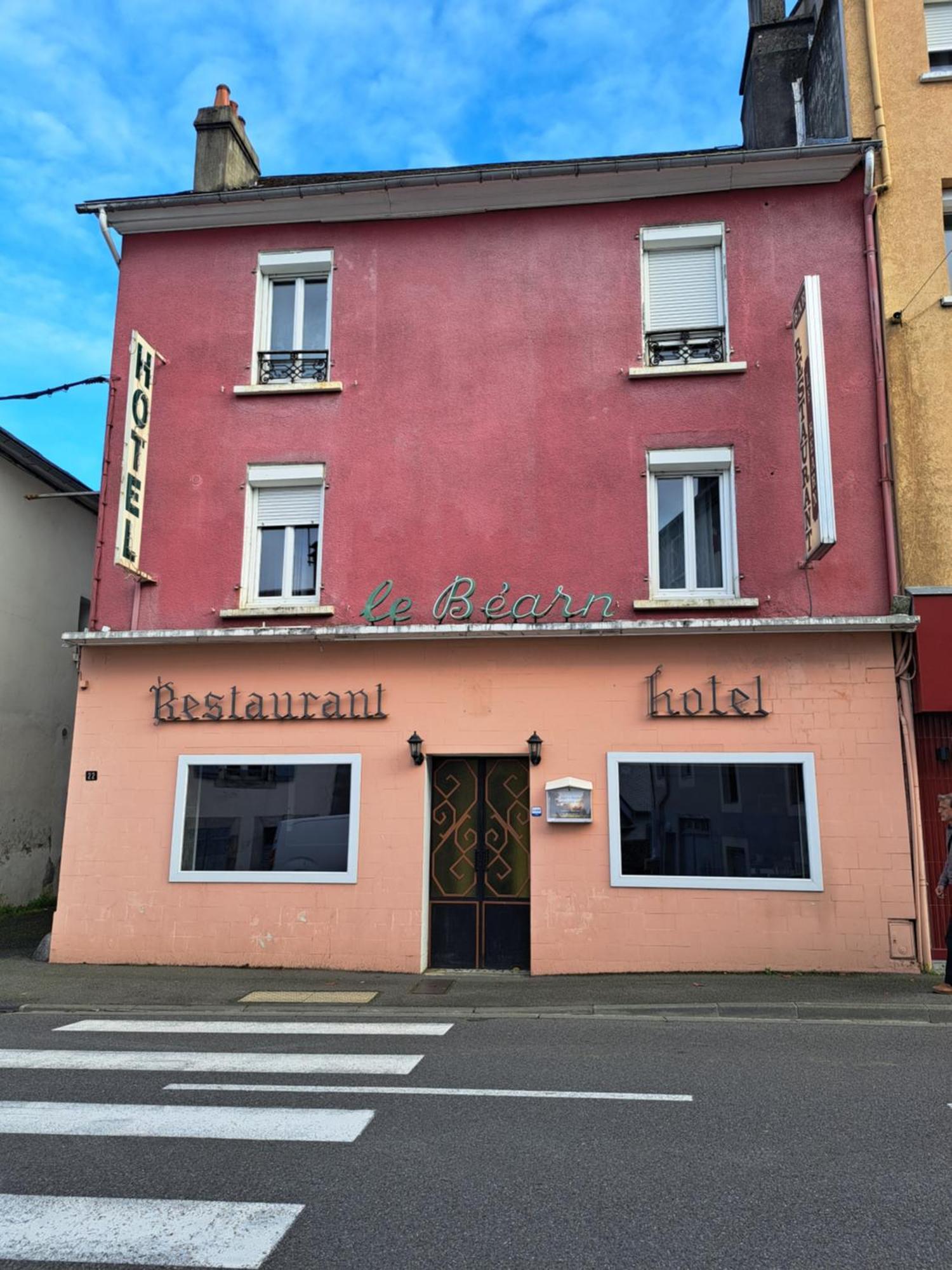 Hotel Le Bearn Bagnères-de-Bigorre Zewnętrze zdjęcie